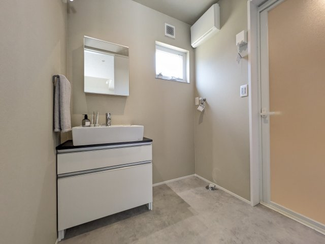 【独立洗面台】