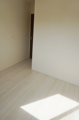 【洋室】 | リーブルファイン小山駅東通り | 南東