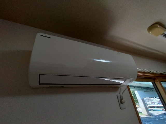 神戸市北区山田町下谷上字六地蔵のアパートの設備|エアコン