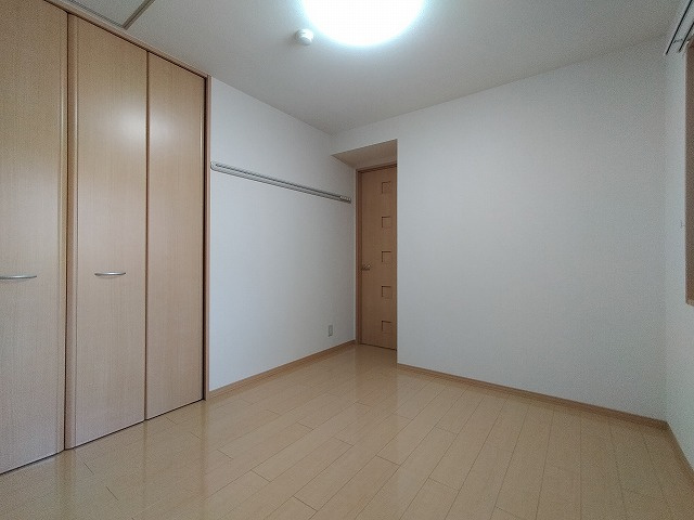 神戸市北区山田町下谷上字六地蔵のアパート