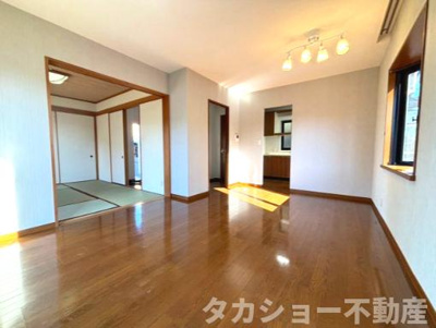 【居間・リビング】 | 市原市惣社　中古戸建