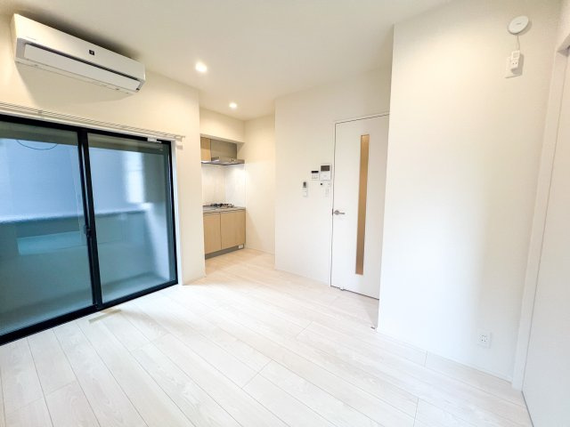 リベット巽東の周辺