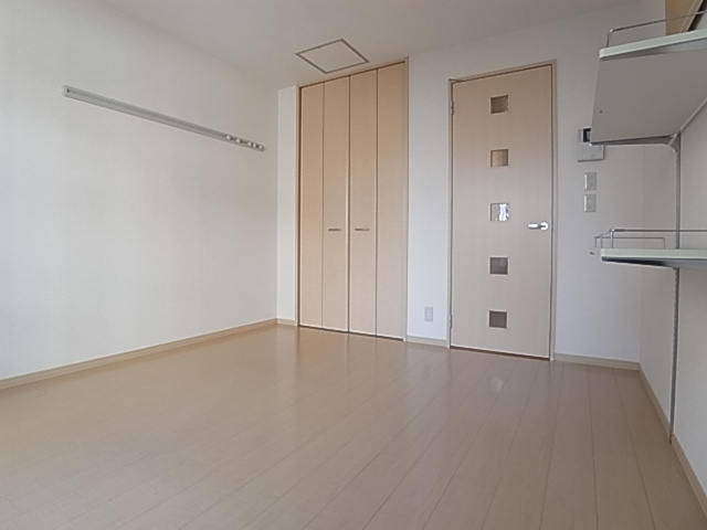 神戸市長田区松野通２丁目のアパートの居間・リビング