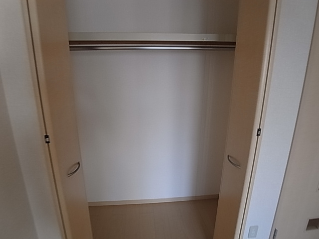 神戸市長田区松野通２丁目のアパートの収納|クローゼット