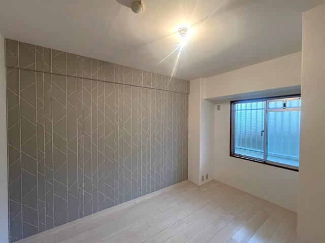 ◆リフォーム済みの美室◆広々専用庭＆テラス付き３LDK◆ディオ・フェルティ丹波橋右芳館の洋室|洋室５.６帖