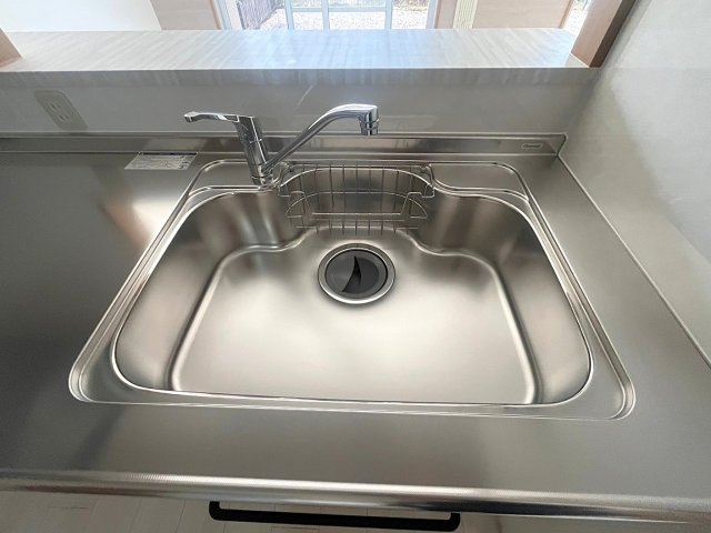 ◆リフォーム済みの美室◆広々専用庭＆テラス付き３LDK◆ディオ・フェルティ丹波橋右芳館のキッチン|シンク