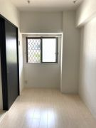 モントーレヒルズ悠の寝室|風通しも良い寝室です☆