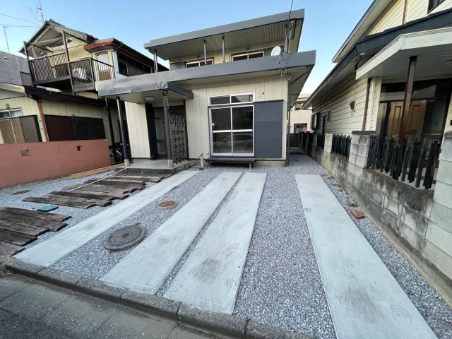 藤岡市藤岡　中古1190の前面道路含む現地写真
