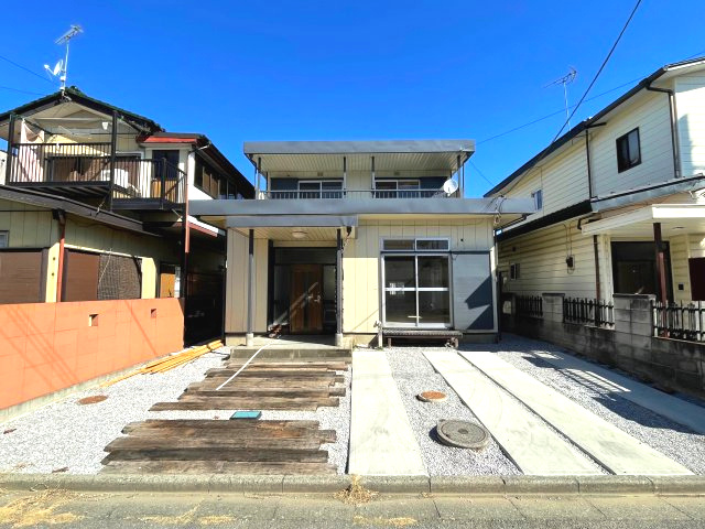 藤岡市藤岡　中古1190の前面道路含む現地写真