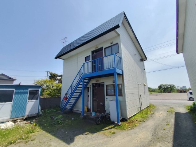 釧路市大楽毛西２丁目のアパートの外観