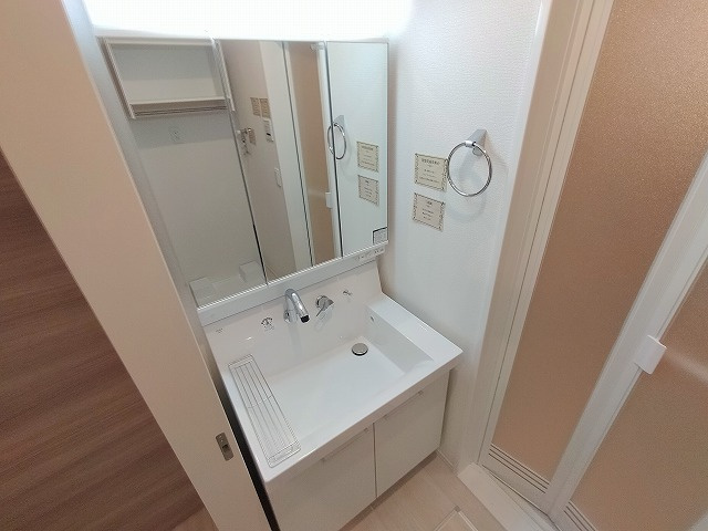 神戸市長田区片山町１丁目のアパートの洗面所