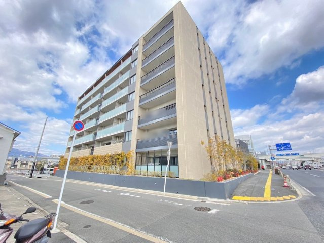 デュオヒルズ京都桂川　1階