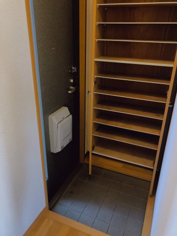 メゾンむつみヶ丘の玄関