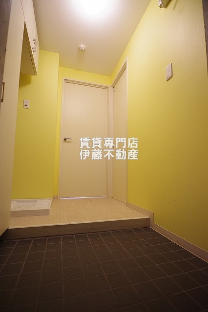 マリアロッソ天神山の玄関