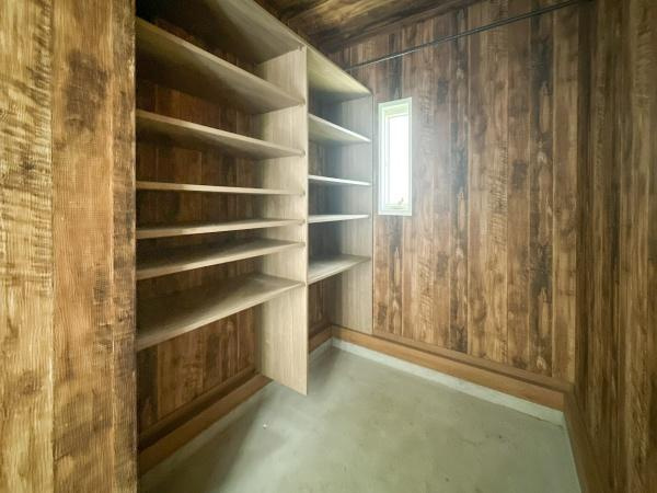 つるさき陽光台　中古の収納|収納力が豊富な玄関には、靴や小物を整理できるシンプルで使いやすいシューズボックスが完備されています。玄関をすっきり収納させて毎日快適に迎える事が出来ます。