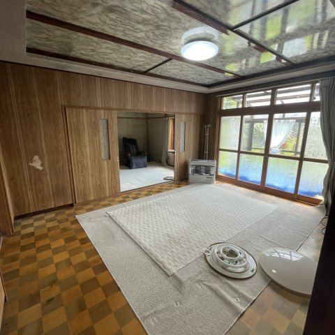 登別市美園町6丁目38-1戸建の居間・リビング