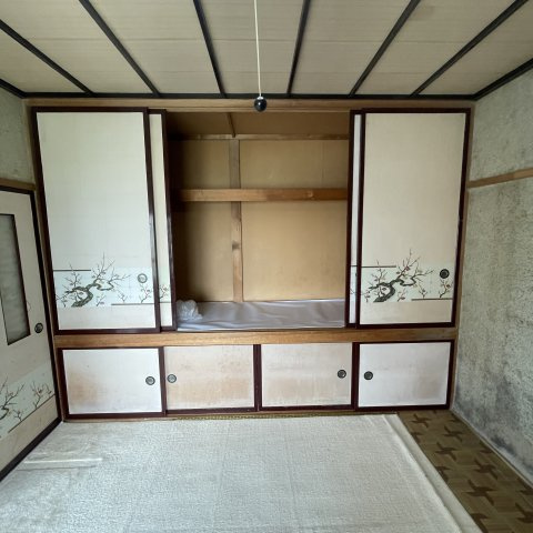 登別市美園町6丁目38-1戸建の収納