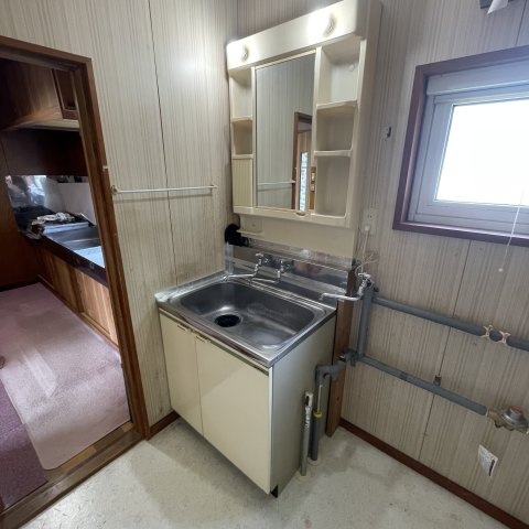 登別市美園町6丁目38-1戸建の洗面所