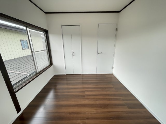 藤岡市藤岡　中古1390の洋室