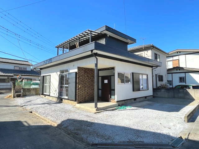 藤岡市藤岡　中古1390の前面道路含む現地写真