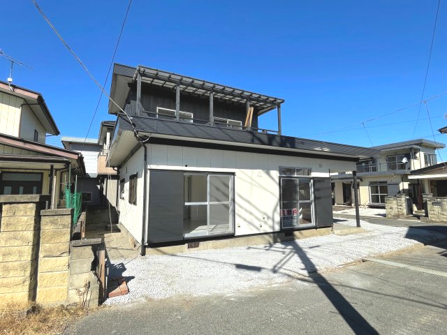 藤岡市藤岡　中古1390の前面道路含む現地写真