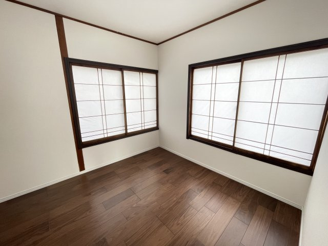 藤岡市藤岡　中古1390の洋室