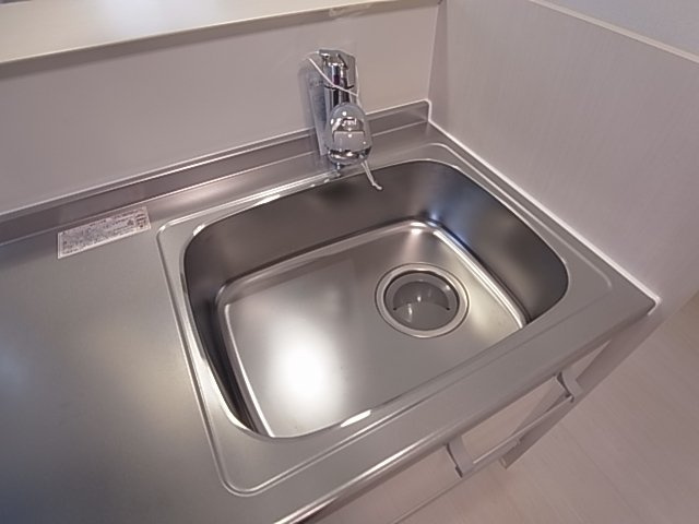 神戸市須磨区月見山町３丁目のアパート