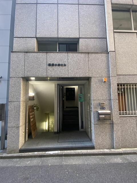 銀座小林ビルのエントランス|エントランスです