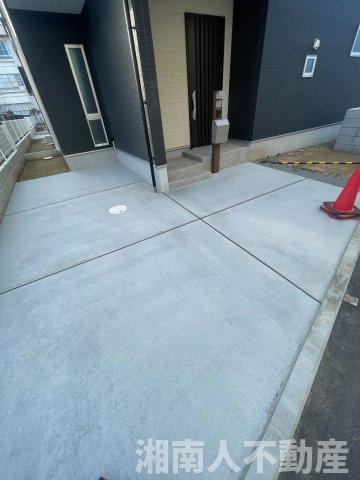 茅ヶ崎市萩園　新築戸建ての駐車場|駐車スペースもあります