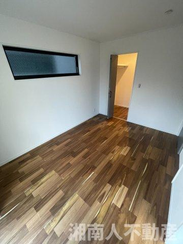 茅ヶ崎市萩園　新築戸建ての洋室|使い勝手のいい洋室です