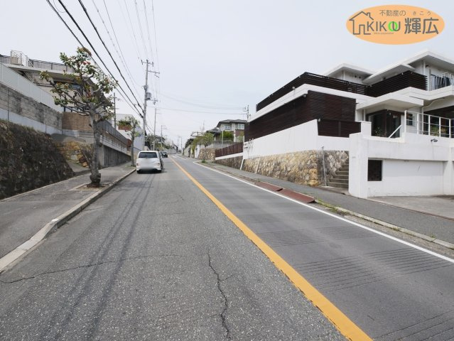 姫路市北新在家2丁目　店舗付住宅の前面道路含む現地写真
