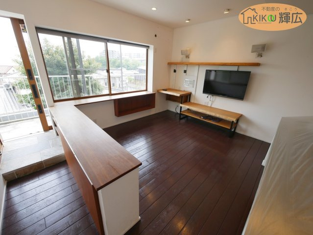 【居間・リビング】 | 姫路市北新在家2丁目　店舗付住宅