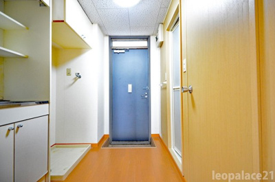 【玄関】 | レオパレスクレール | 設備・仕様は号室により異なる為、現況を優先致します。