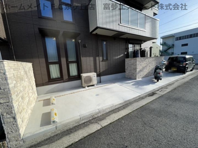 【駐車場】 | Mira　Adagio(ミラ アダージオ）