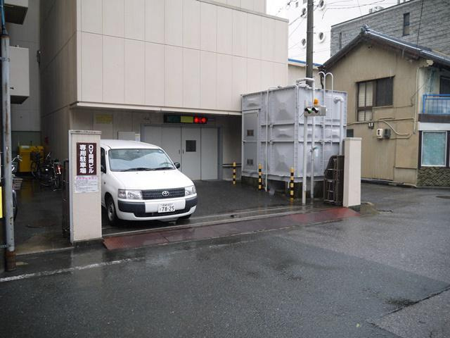 康生通南　東海保険・ガーデンビルの駐車場