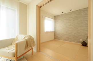 【和室】 | 宇都宮市末広１丁目　戸建 | リビング横和室