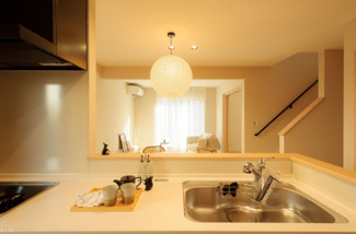 【キッチン】 | 宇都宮市末広１丁目　戸建 | キッチンからリビング