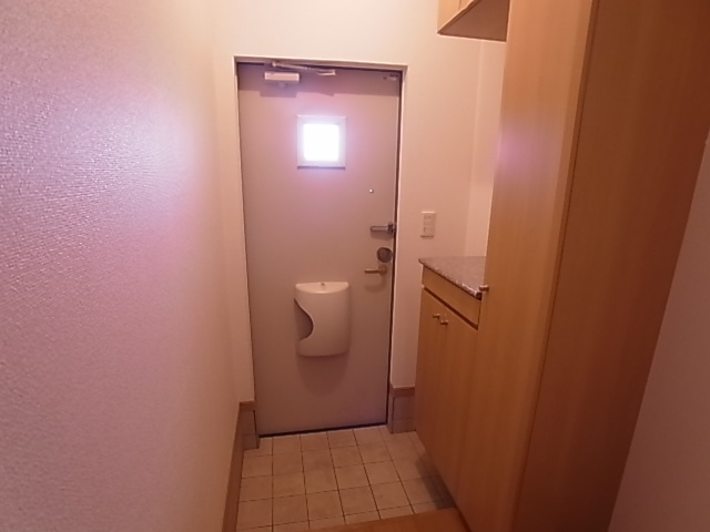 神戸市須磨区東落合２丁目のアパートの玄関|シューズボックス付き