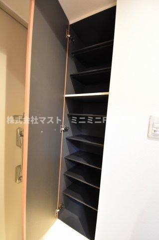 大阪市中央区玉造１丁目の賃貸マンションの収納