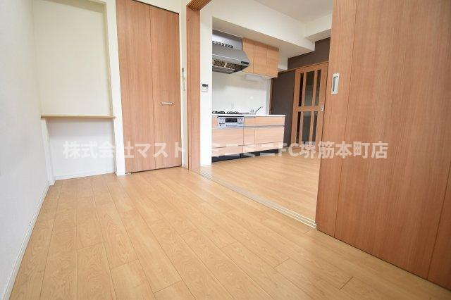大阪市中央区玉造１丁目の賃貸マンションの居間・リビング