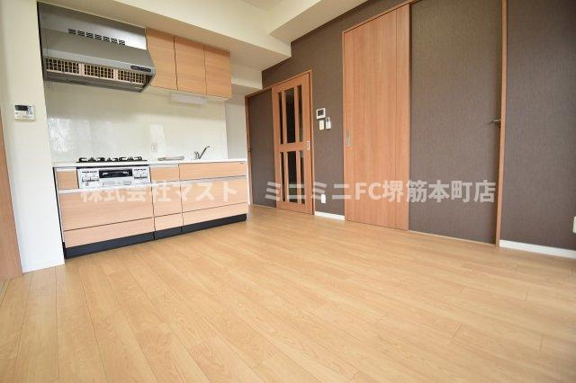 大阪市中央区玉造１丁目の賃貸マンションの居間・リビング