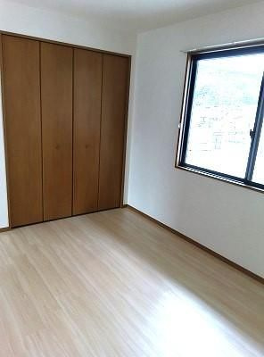 【寝室】 | エステート川北