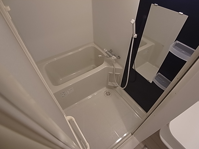 神戸市須磨区北町３丁目のアパートの浴室|バス