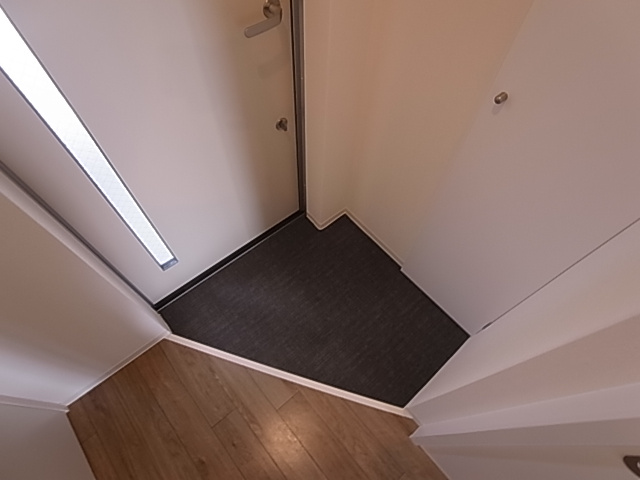 神戸市須磨区北町３丁目のハイツの玄関|シューズボックス付き