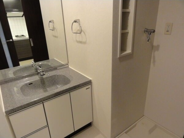 CASSIA車道(旧:クリオ車道)の洗面所