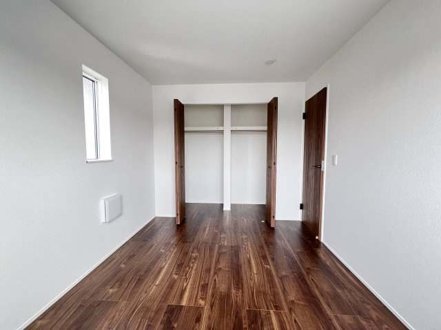 高浜市屋敷町23-1期　新築分譲住宅　２号棟の収納|各洋室にクローゼット有りです♪