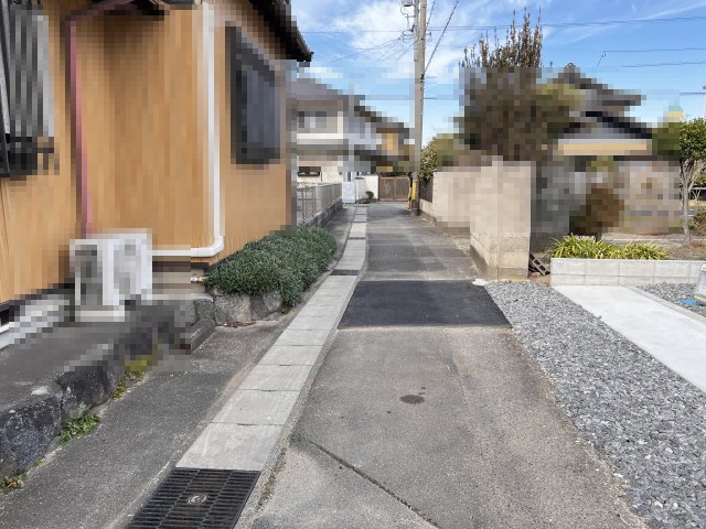 高浜市屋敷町23-1期　新築分譲住宅　２号棟の前面道路含む現地写真|セットバック部分は高浜市へ寄付採納済みです。