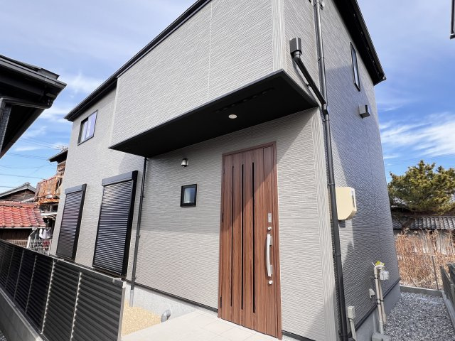 高浜市屋敷町23-1期　新築分譲住宅　２号棟の外観