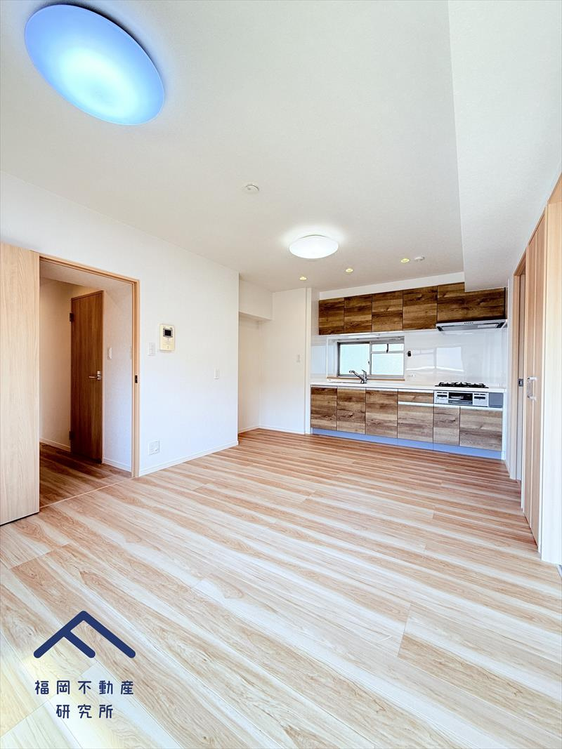 三愛シティライフ箱崎12の居間・リビング