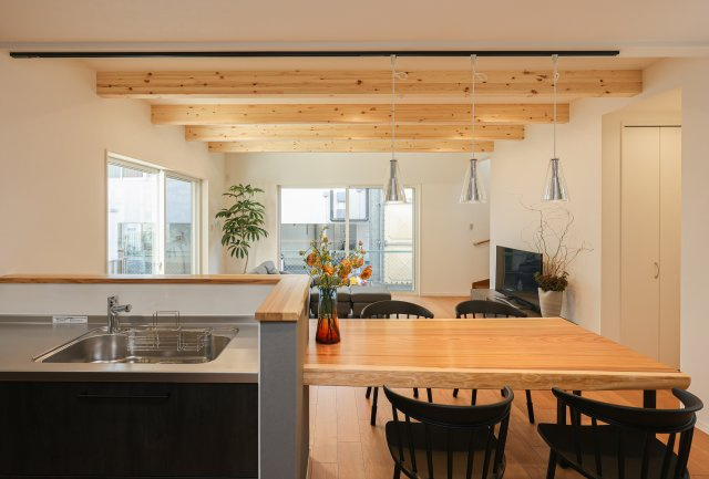 COLORSグリーンヒル6区画　大津市坂本3丁目のその他|～施工事例～天然木のダイニングカウンター